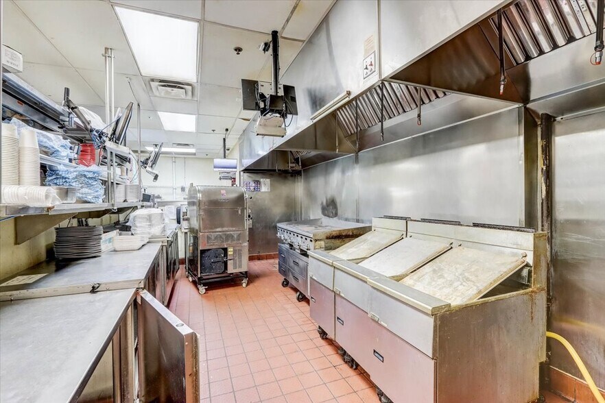 More Photos Of 10950 W Good Hope Rd, Milwaukee Restaurant For Sale