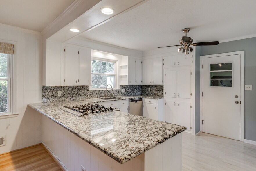 More Photos Of 161 Chapin Rd, Chapin Loft Creative Space For Sale