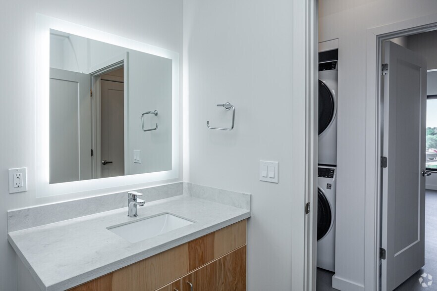 More Photos Of 202 E Emma Ave, Springdale Apartments For Lease