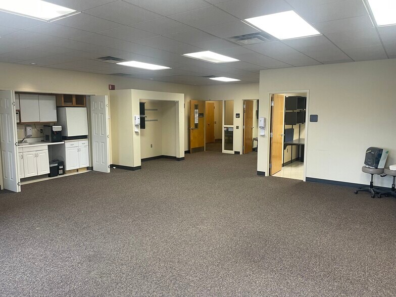 More Photos Of 4005 Fountain Valley Dr, Knoxville Medical For Lease