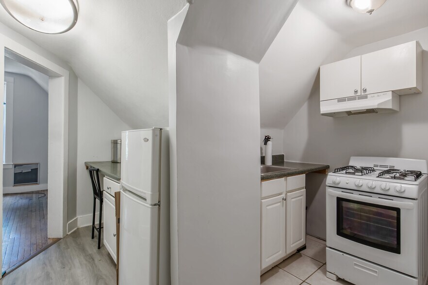 More Photos Of 101 Comstock Ave, Syracuse Apartments For Sale