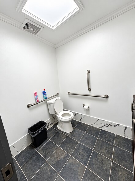 More Photos Of 1205 Crain Hwy N, Glen Burnie Storefront Retail Office For Sale