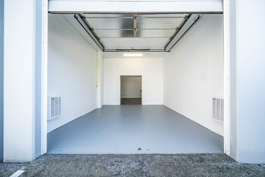 More Photos Of 20172 113 B Ave, Maple Ridge Light Manufacturing For Sale