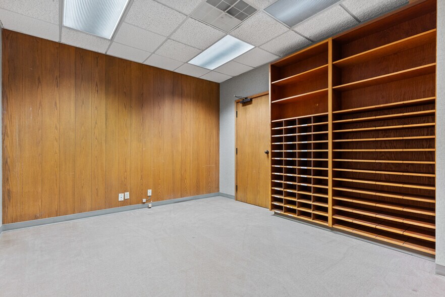 More Photos Of 915 Judson Rd, Longview Office Residential For Sale