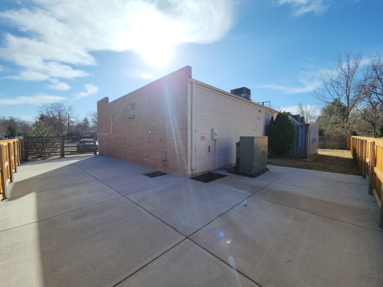 More Photos Of 5827 S Gallup St, Littleton Freestanding For Sale