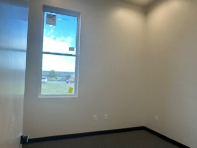 More Photos Of 1010 S Santa Fe Ave, Moore Office For Lease