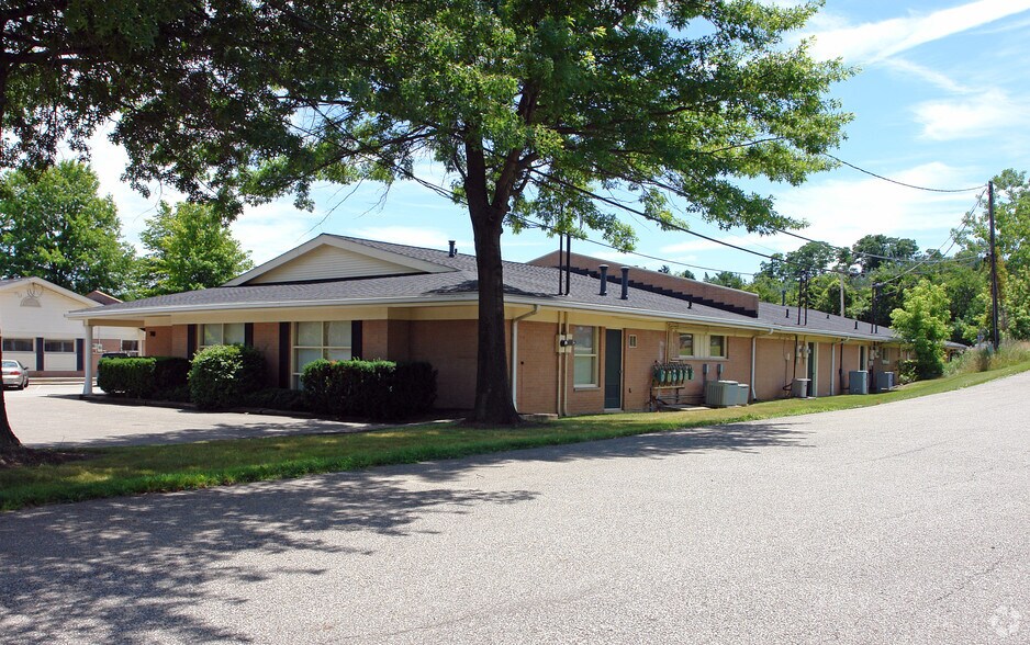 Primary Photo Of 740-750 E Washington St, Medina Medical For Lease