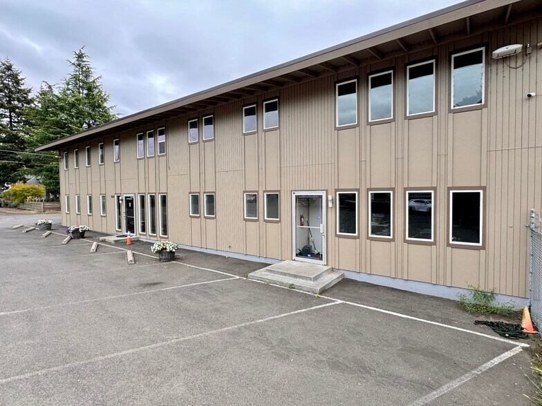 More Photos Of 9301 SE Stanley Ave, Milwaukie Office For Lease