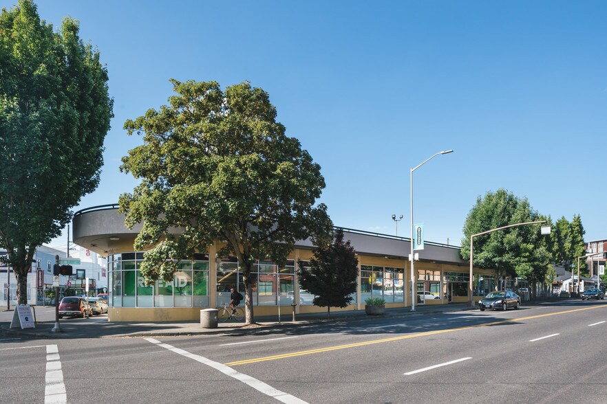 More Photos Of 4150-4152 NE Hancock, Portland General Retail For Lease