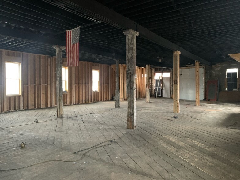 More Photos Of 5629 Madison Rd, Cincinnati Warehouse For Sale
