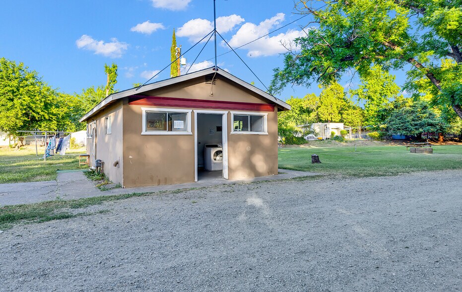 More Photos Of 24850 5th Ave, Los Molinos Manufactured Housing Mobile Home Park For Sale