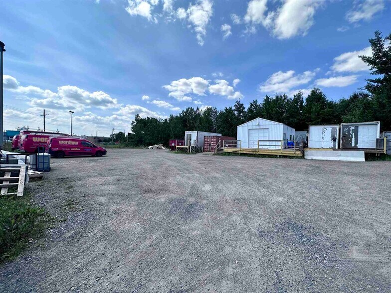 More Photos Of 347 Lake St, Sault Ste. Marie General Retail For Sale