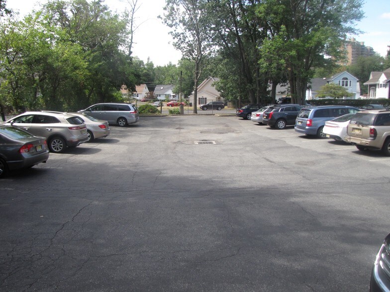 More Photos Of 871 Allwood Rd, Clifton Medical For Lease