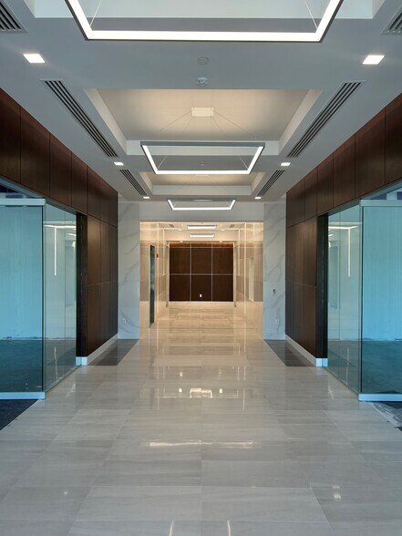 More Photos Of 11755 Palm Bay Parkway, Jacksonville Office For Lease