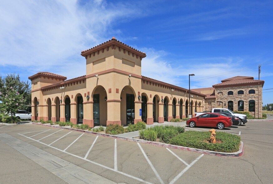 Primary Photo Of 1580 Yosemite Ave, Manteca Unknown For Lease