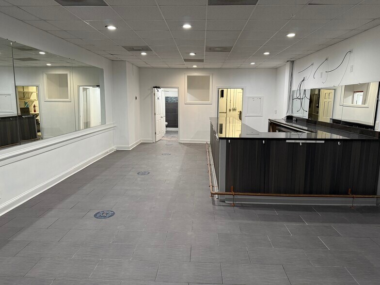 More Photos Of 7307 Georgia Ave NW, Washington Restaurant For Sale