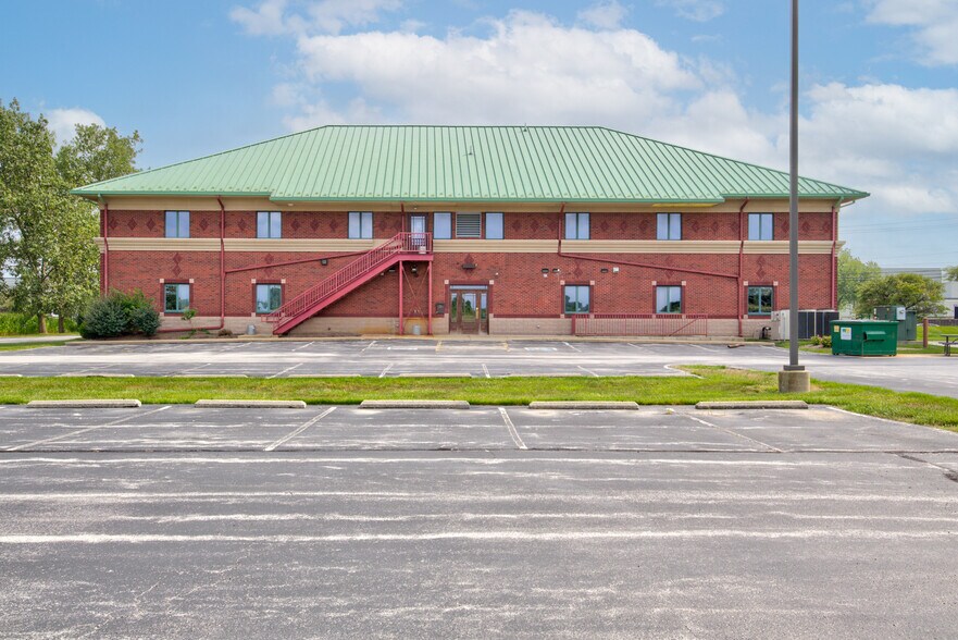 More Photos Of 959 Illinois Ave, Maumee Office For Sale