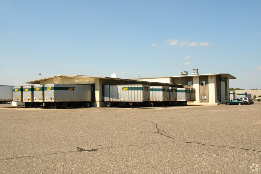 More Photos Of 8600 NE Rendova St, Circle Pines Truck Terminal For Lease