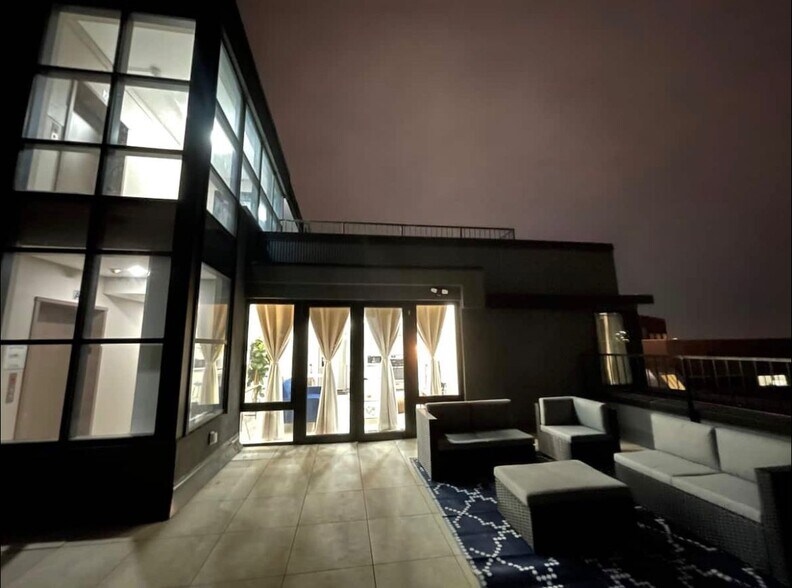 More Photos Of 5222 Roosevelt Ave, Woodside Apartments For Lease