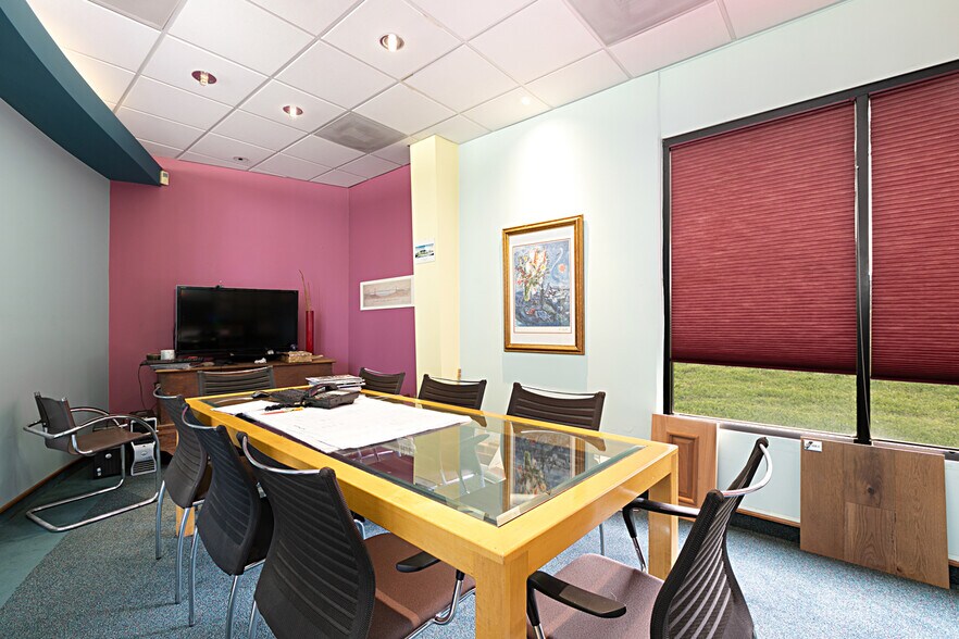 More Photos Of 8736 Production Ave, San Diego Light Manufacturing For Lease