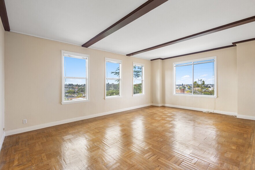 More Photos Of 1001 Warfield Ave, Oakland Apartments For Sale