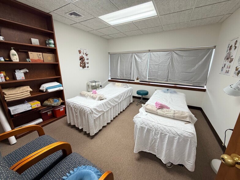 More Photos Of 2 Hillside Ave, Williston Park Medical For Lease