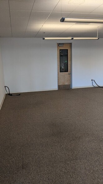 More Photos Of 860 Harbour Way S, Richmond Flex For Lease