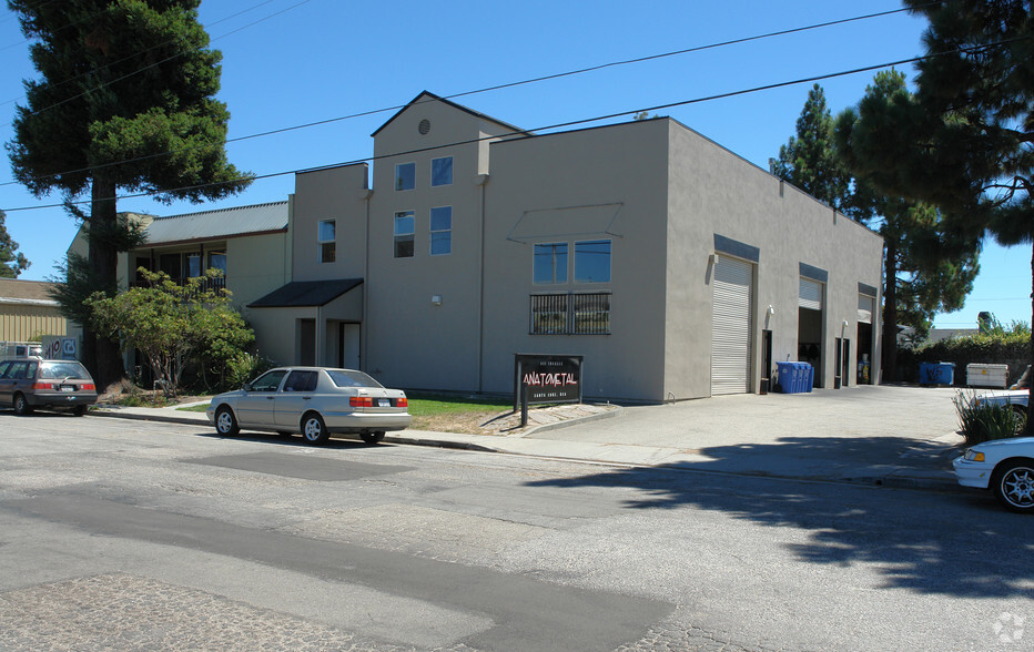 Primary Photo Of 411 Ingalls St, Santa Cruz Service For Lease