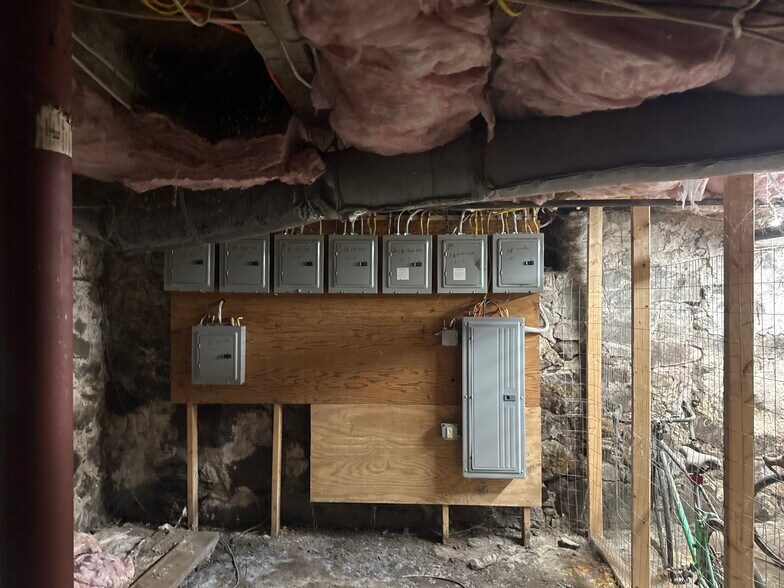 More Photos Of 11-15 Lilley Ave, Lowell Apartments For Sale