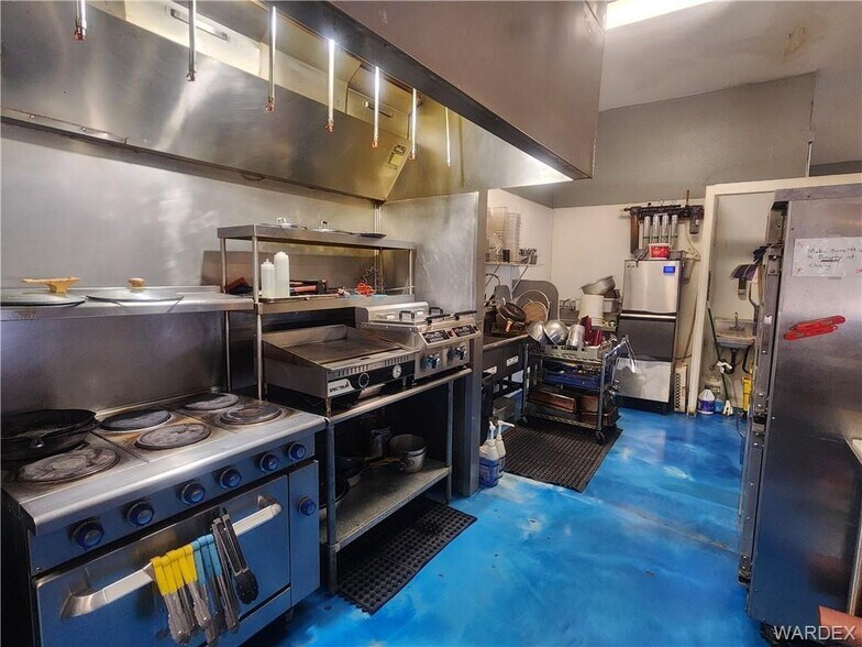 More Photos Of 165 Bradley Bay Dr, Meadview Restaurant For Sale