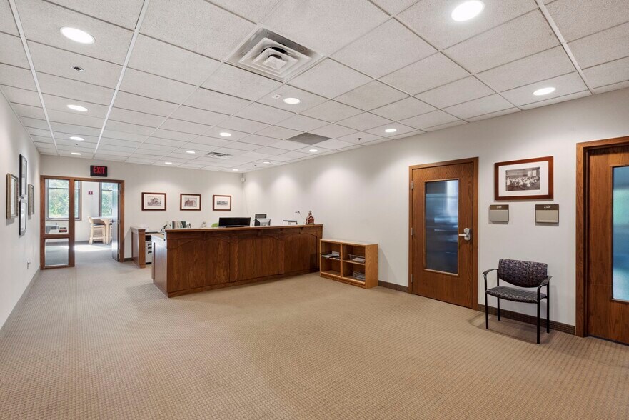 More Photos Of 261 School Ave, Excelsior Office For Sale