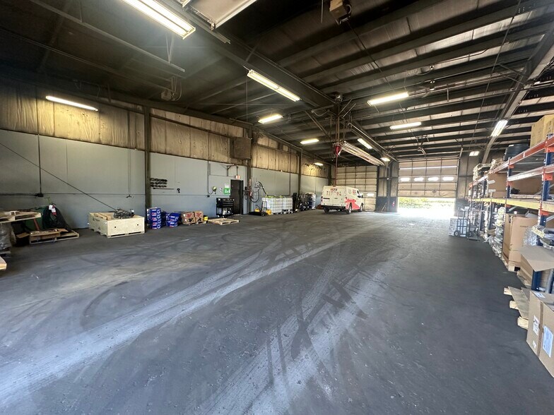 More Photos Of 5301 Crayton Ave, Cleveland Warehouse For Lease