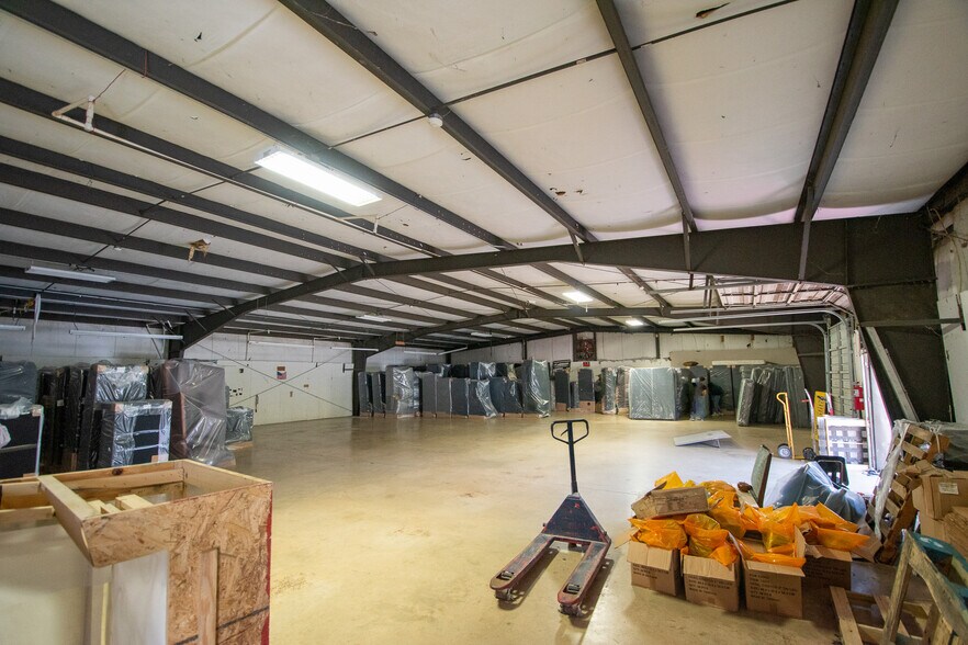 More Photos Of 248 W Franklinville St, Staley Manufacturing For Sale