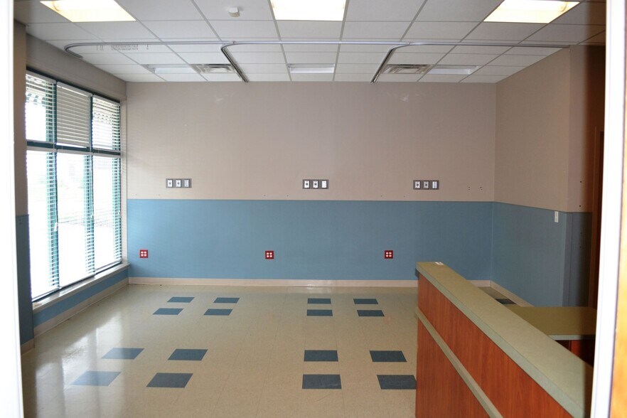 More Photos Of 7415-7425 Lee Davis Rd, Mechanicsville Medical For Lease