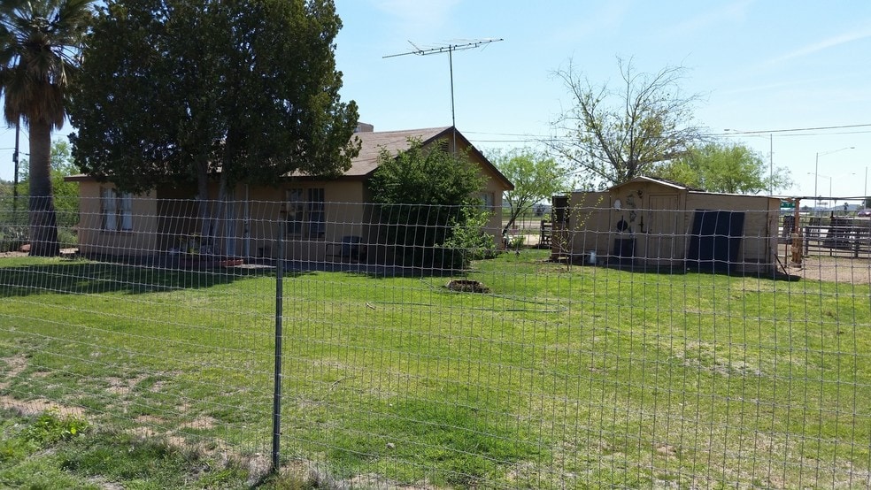 More Photos Of 1385 N Tegner St, Wickenburg Land For Lease