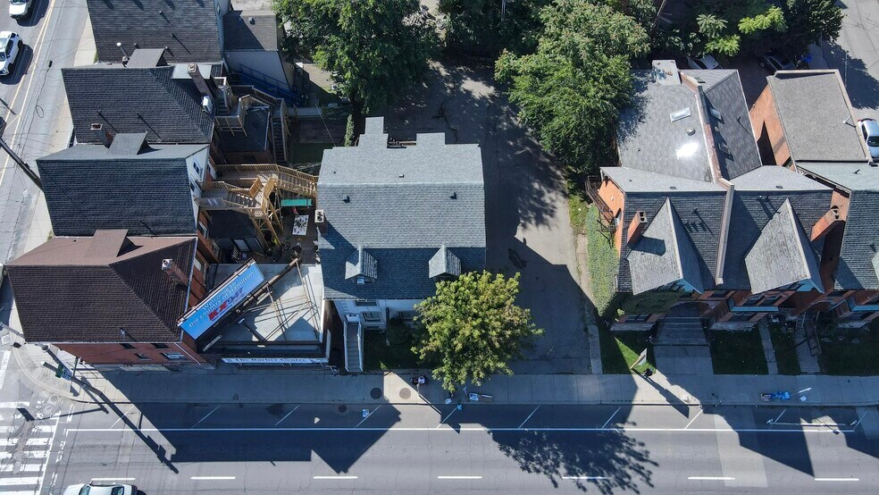 More Photos Of 504 Main St E, Hamilton Storefront Retail Residential For Lease