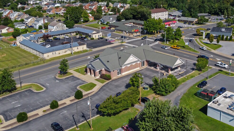 More Photos Of 1355 N Shenandoah Ave, Front Royal Bank For Lease