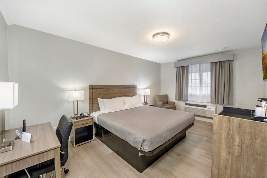 More Photos Of 8009 N Highway 99, Stockton Hotel For Sale