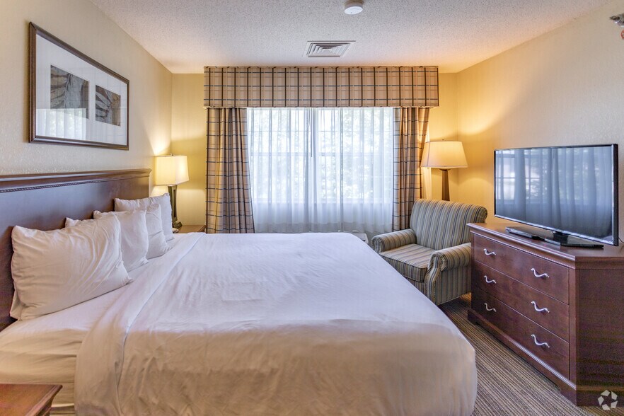 More Photos Of 4323 Highway 52 N, Rochester Hotel For Sale