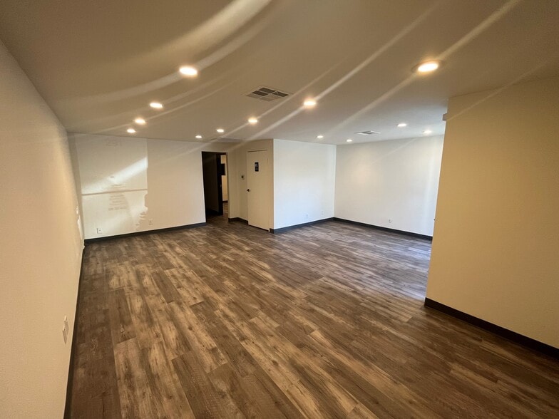 More Photos Of 269-299 W Allen Ave, San Dimas Unknown For Lease