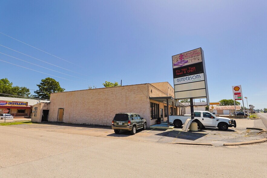 More Photos Of 40648 Hwy290 Business, Waller Office For Sale