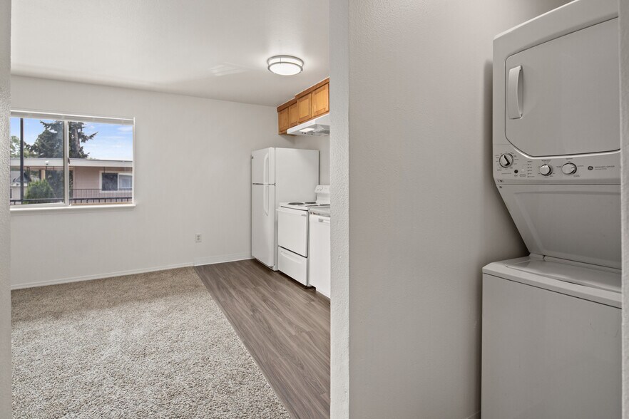 More Photos Of 812 10th St NE, Auburn Apartments For Sale