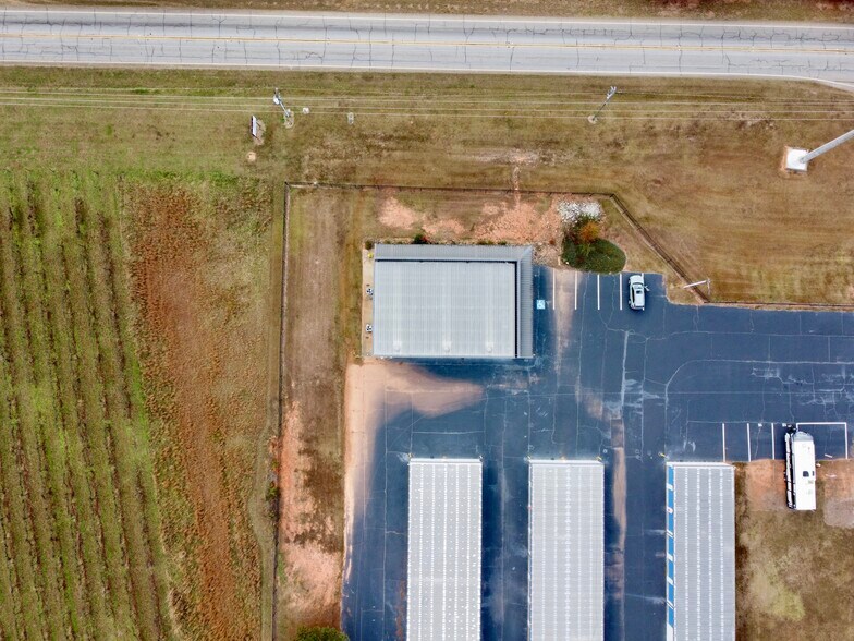 More Photos Of 179 Highway 11 S, Social Circle Office For Lease