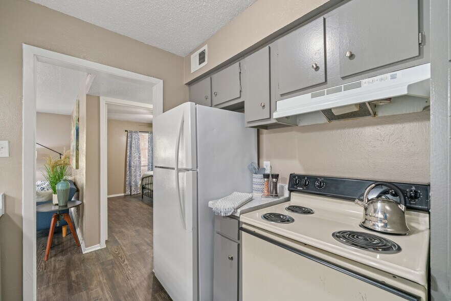 More Photos Of 3301 Providence Ave, Bryan Apartments For Sale