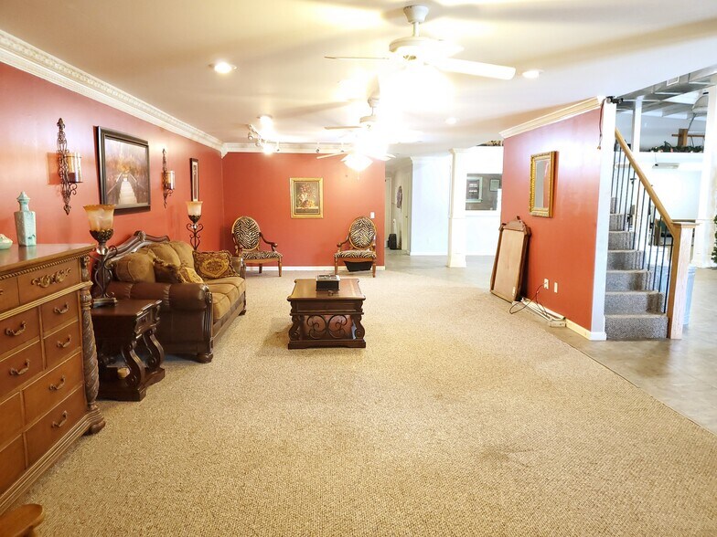 More Photos Of , Hamilton General Retail For Sale