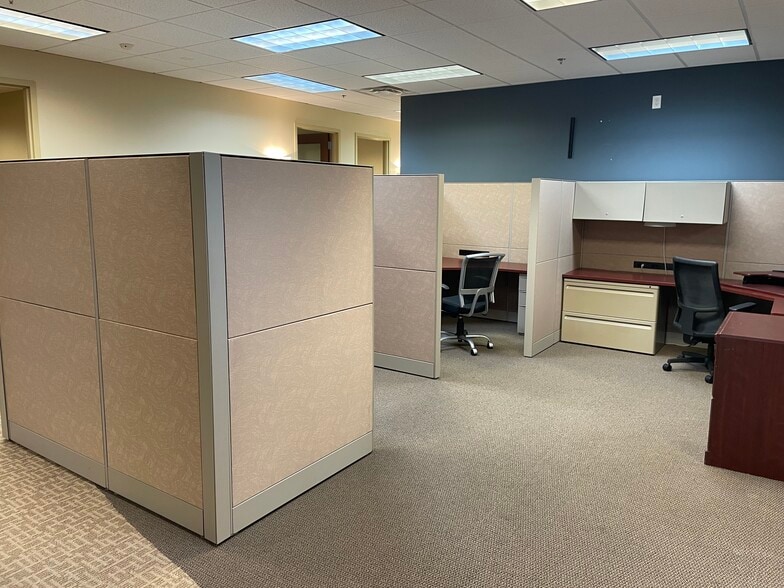 More Photos Of 6495 Shiloh Rd, Alpharetta Office For Sale