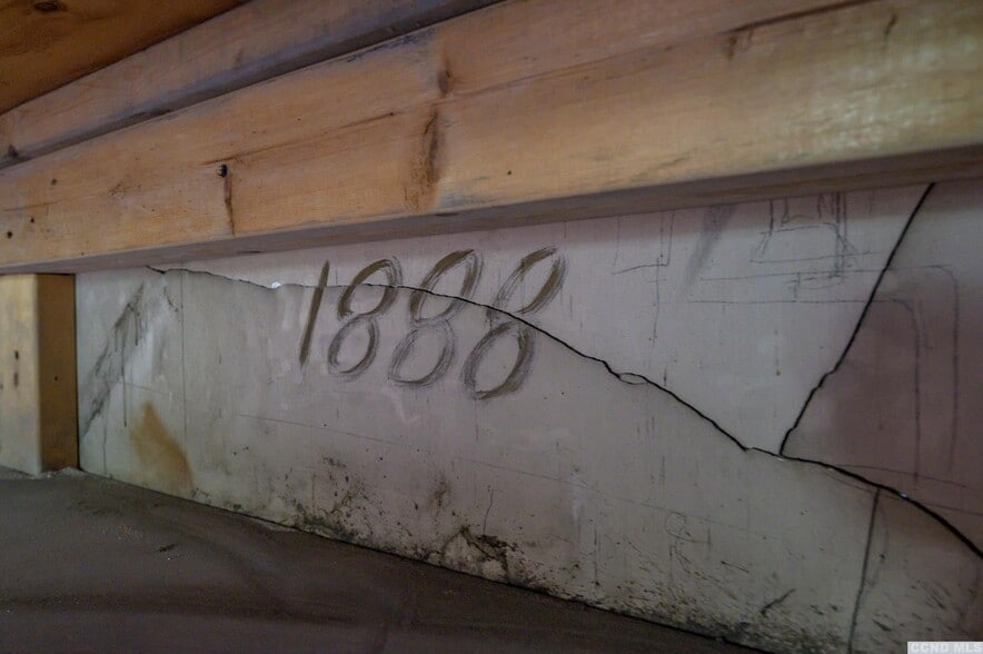 More Photos Of 8-10 Park Pl, Hudson Specialty For Sale