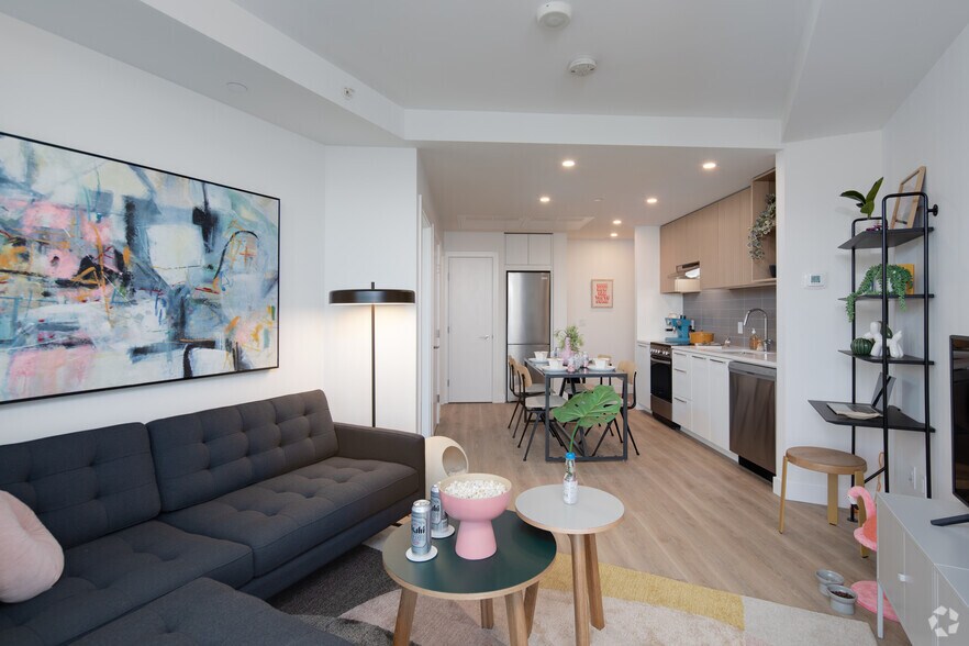 More Photos Of 515 Cottonwood Av, Coquitlam Apartments For Lease