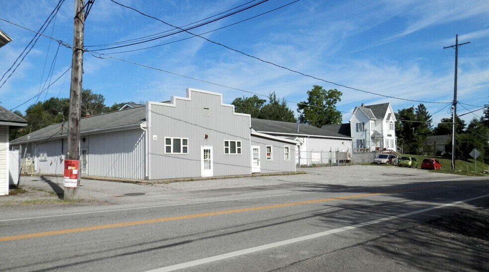 More Photos Of 9682 Madison Rd, Montville Warehouse For Lease