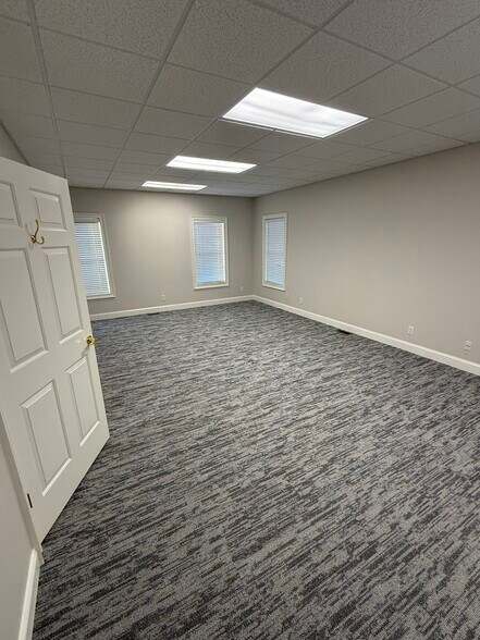 More Photos Of 3523 Pelham Rd, Greenville Office Residential For Lease